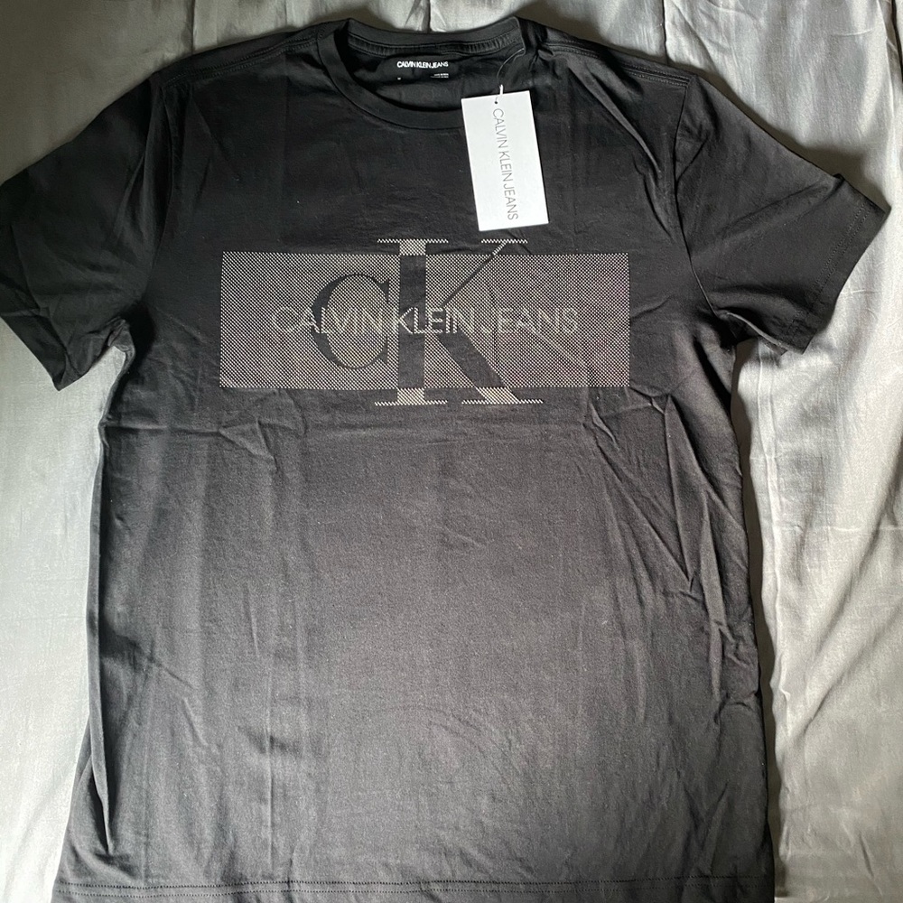 MENS Calvin Klein t-shirt